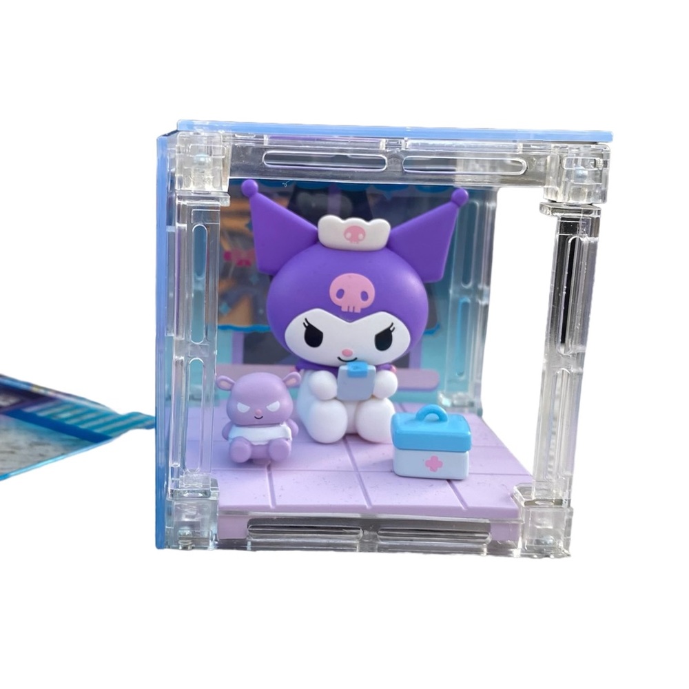 Sanrio Kuromi & Baku Nurse Display Case Figure